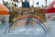 Les fontaines d'Aqua Playground Spray d'éclaboussure de porte d'arc-en-ciel jouent la structure