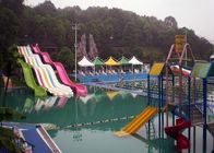 Glissières d'eau adultes de piscine d'arc-en-ciel pour des visiteurs de la station de vacances 2-14